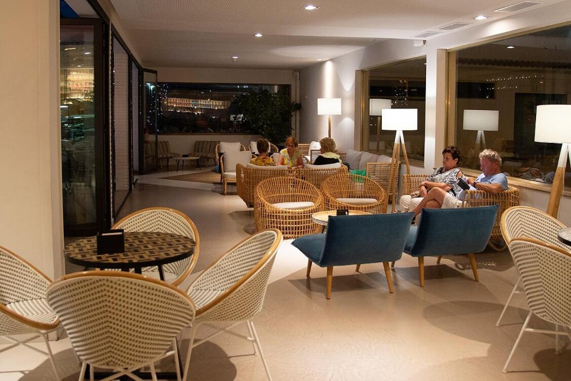 โรงแรมโรซา นอติกา มัลกรัตเดมาร์ ภายนอก รูปภาพ